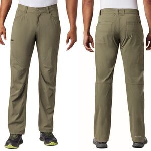 Columbia Men's Standard Silver Ridge II Stretch Hiking Pant in Army Green 42x32